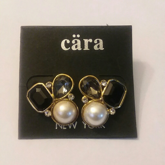 Cära New York Black Pearl Earrings - Picture 3 of 6
